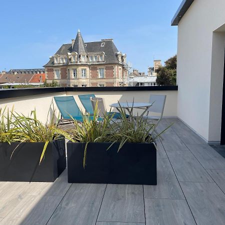 Au Charme Des Marees Apartment Lion sur Mer Bagian luar foto