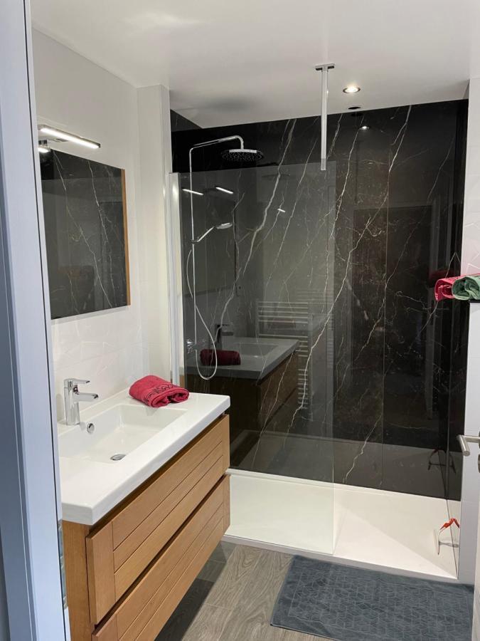 Au Charme Des Marees Apartment Lion sur Mer Bagian luar foto