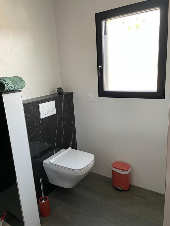 Au Charme Des Marees Apartment Lion sur Mer Bagian luar foto